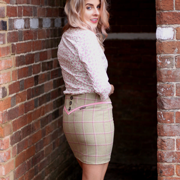 Larissa Tweed Skirt in Gooseberry