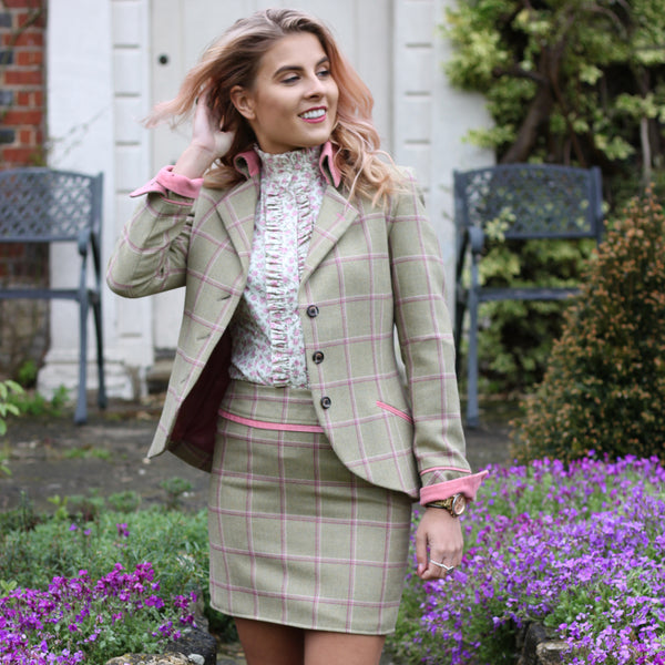 Larissa Tweed Skirt in Gooseberry